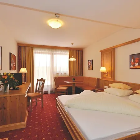 Alphof Hotel 4*